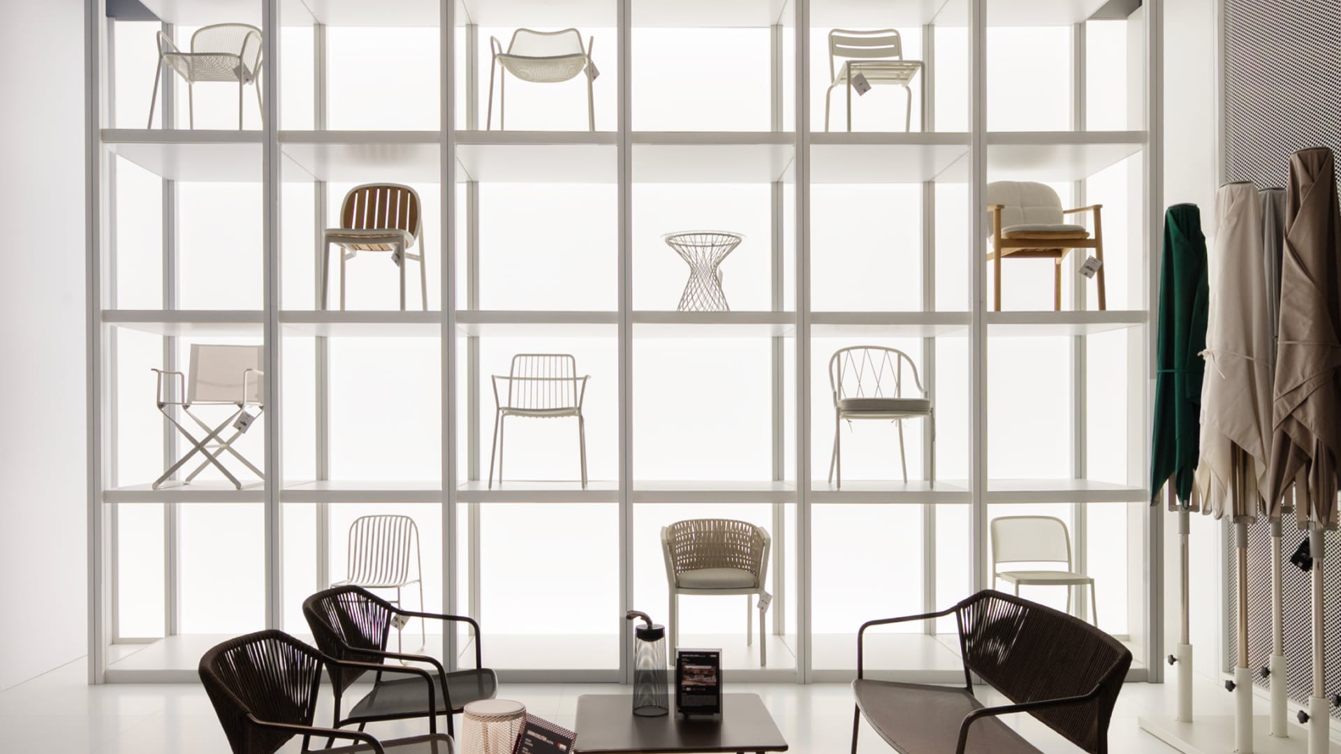 Fashion & Digital Projects | Ready2Fly for Emu Design Rises From Substance